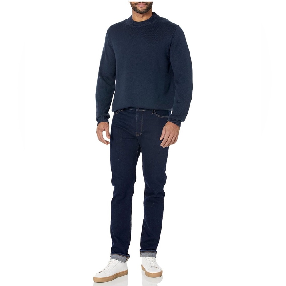 Amazon Essentials Men's Regular-Fit Crew Neck Sweater